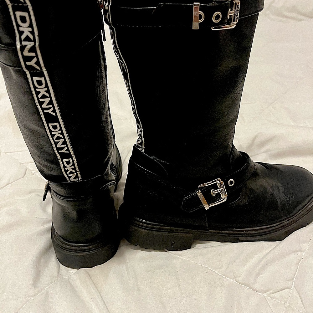 Little girls boots size 3.5